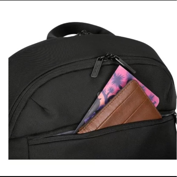 Targus Invoke Compact Backpack - Picture 5 of 8